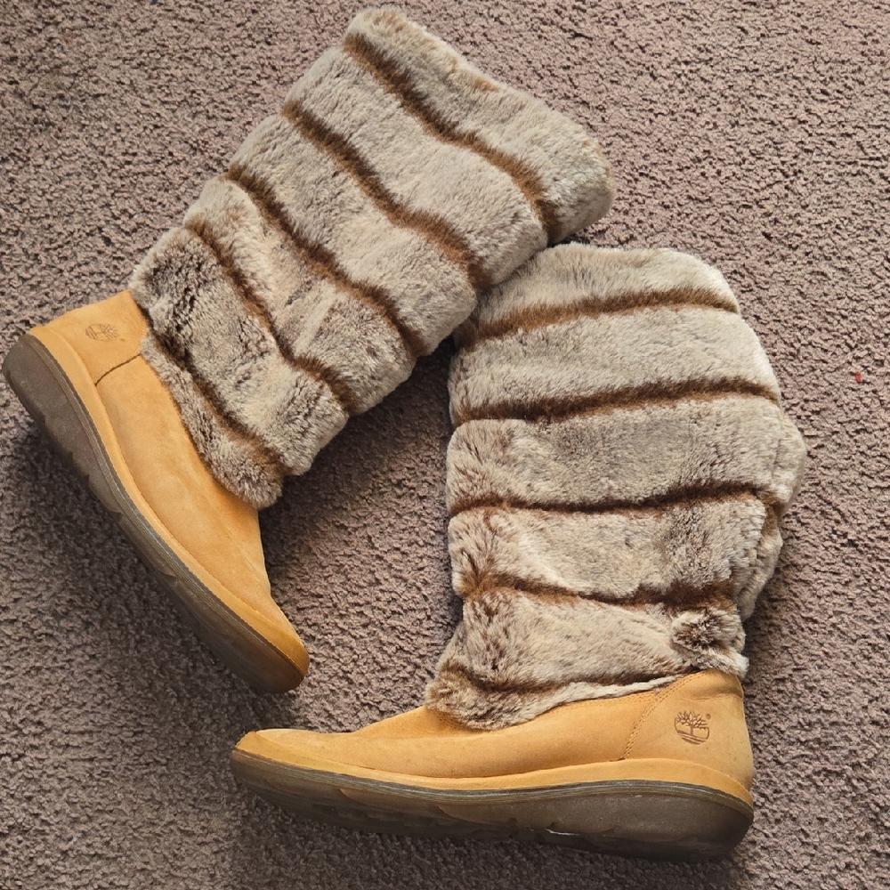 Timberland Tan and Cream Faux Fur Leather/suede Winter Boots💫